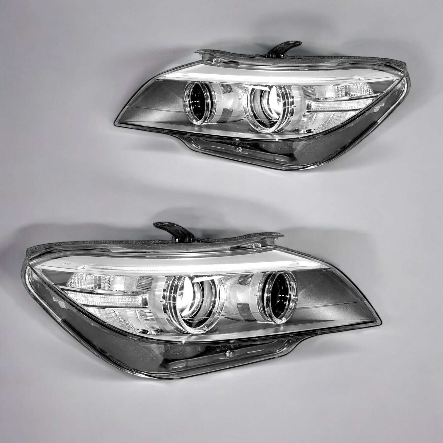 Phares avant BMW Z4 E89 origine xénon reconditionnés gauche et droit, sans ballast ni ampoules