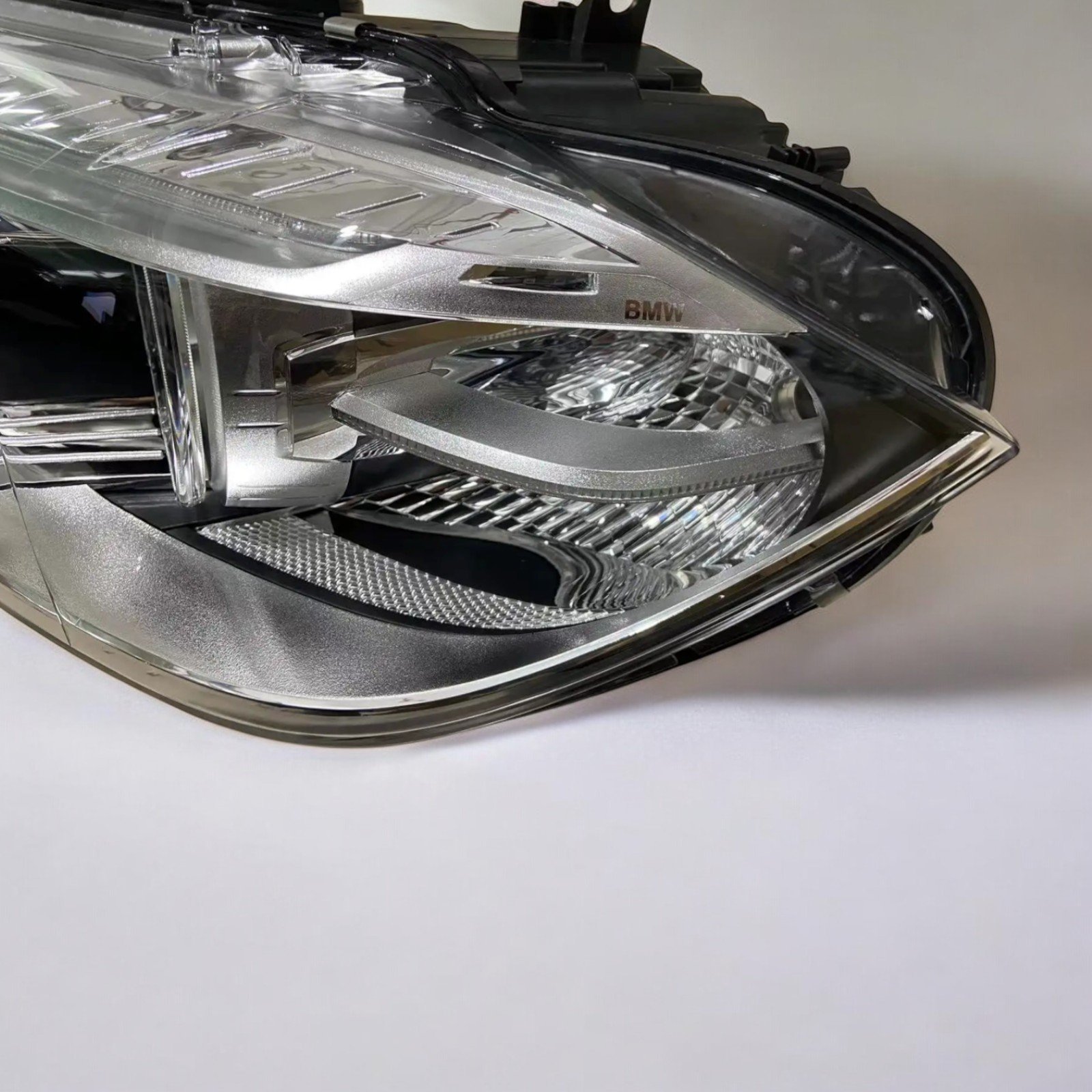 Phare avant d’origine BMW X5 / X6 F15 F16 xénon reconditionné, gauche ou droit